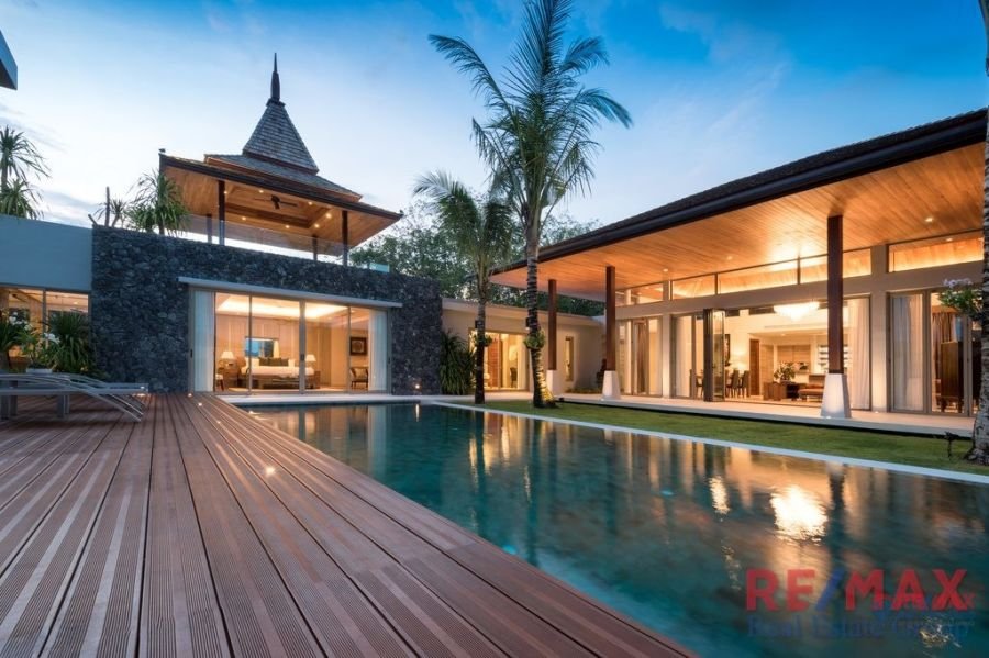 4 Bedroom Balinese Style Pool Villa in Layan