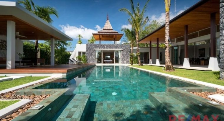 4 Bedroom Balinese Style Pool Villa in Layan