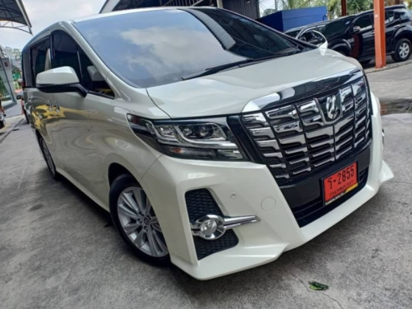 Toyota alphard 2.5 2016 white