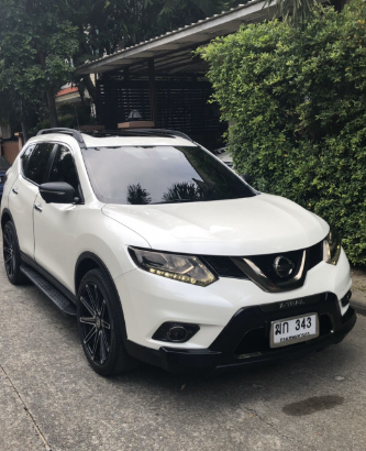 Sell ​​Nissan Xtrail 2.5v 4wd White Top model