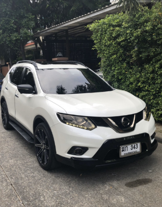 Sell ​​Nissan Xtrail 2.5v 4wd White Top model