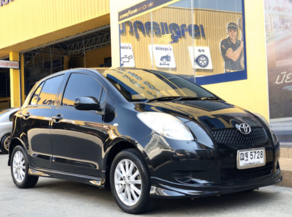 TOYOTA YARIS 1.5 E AUTO 08