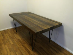 Wooden table with Metal Leg