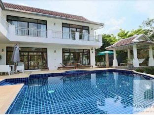 Villa In Kathu For Sale Near Loch Palm Golf