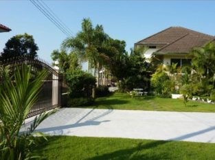 2-Storey Western Style House for Sale! 3,5 Mio Bah