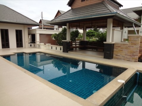 3 Bed 2 Baht L-Shaped Bali Style Villa with Swimmi