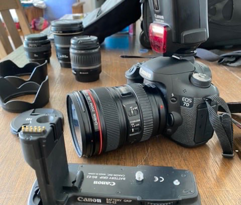 Canon EOS D7 Complete semi-professional kit. Sell