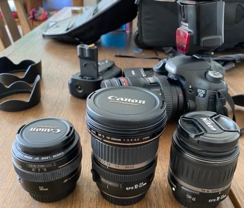 Canon EOS D7 Complete semi-professional kit. Sell