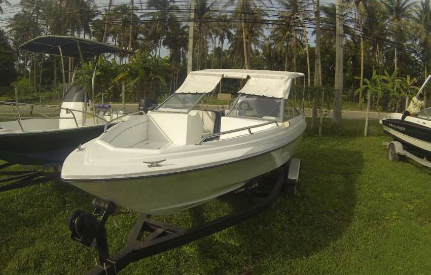 FIBERGLASS BOAT