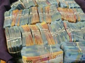 MAGIC MONEY SUIT CASE AT +27 74 116 2667