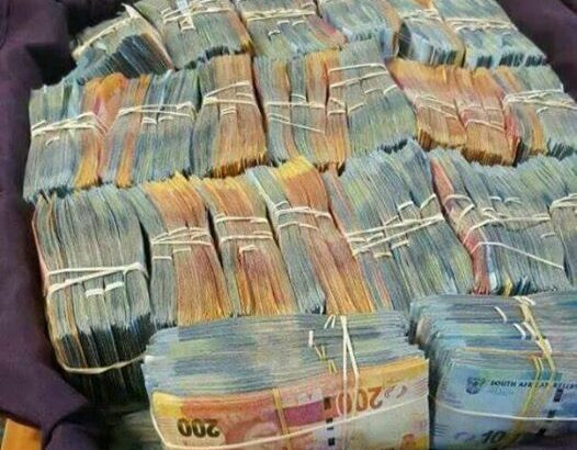 MAGIC MONEY SUIT CASE AT +27 74 116 2667